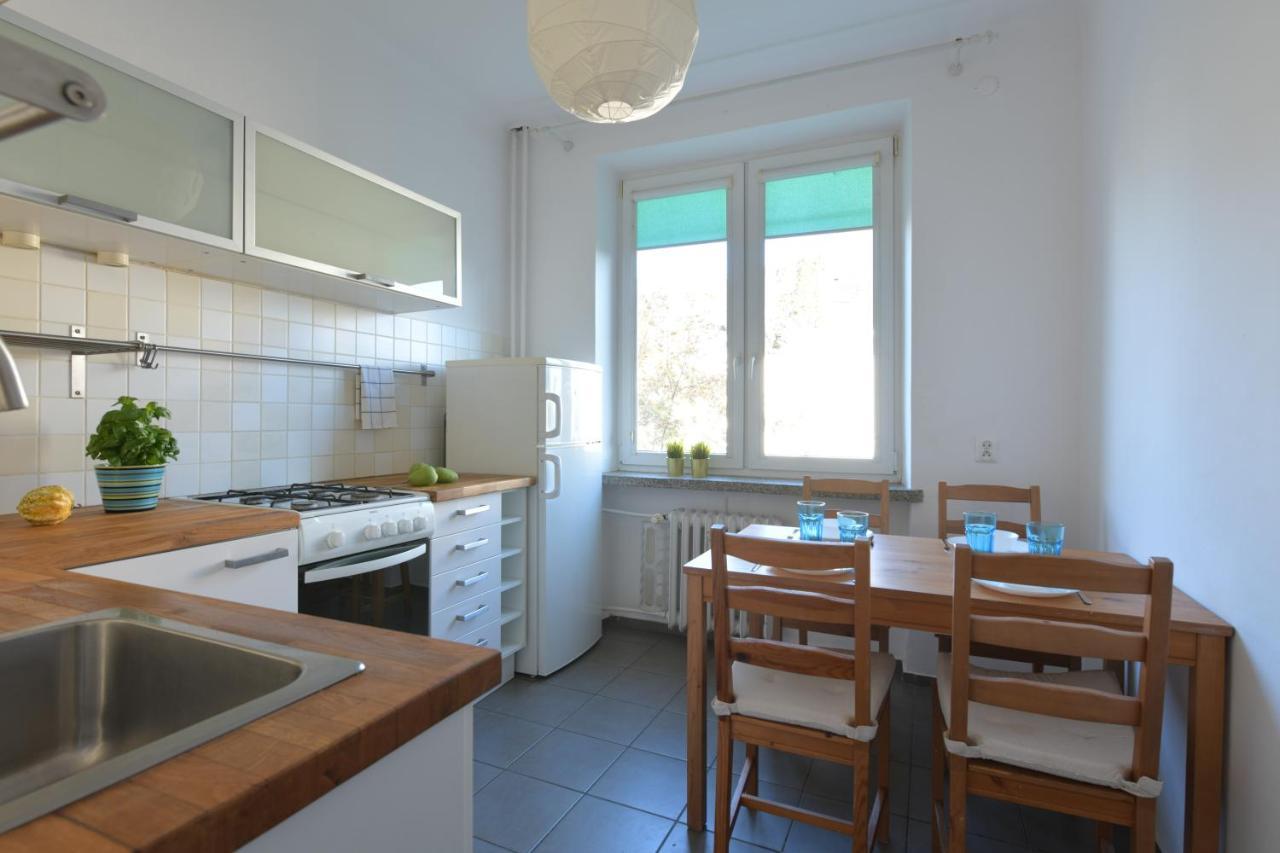 Wilcza 3 - Apartament Dla 4 Osob - 260M Do Ambasady Usa - Duzy Balkon Od Strony Dziedzinca - Wifi - Good Apartments Warsaw Exterior photo