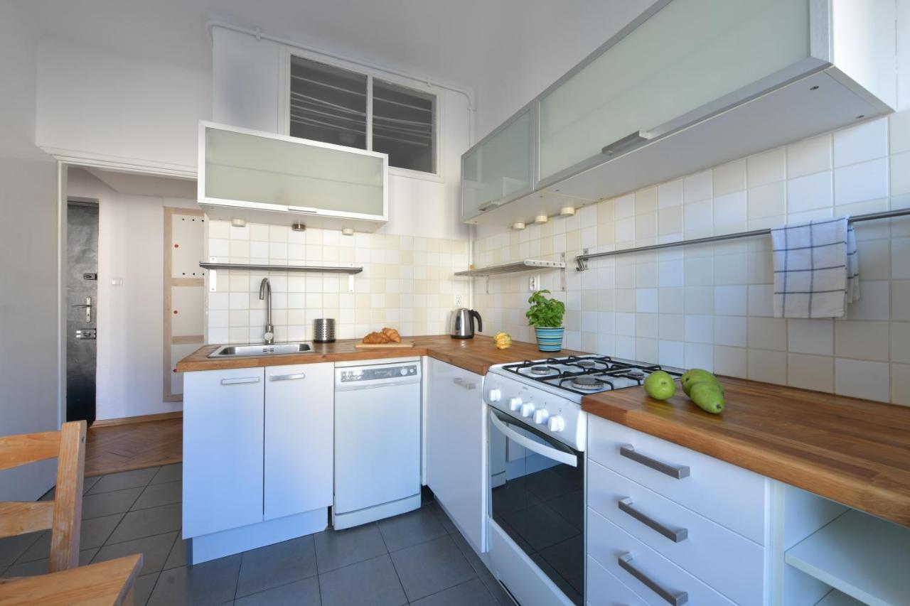 Wilcza 3 - Apartament Dla 4 Osob - 260M Do Ambasady Usa - Duzy Balkon Od Strony Dziedzinca - Wifi - Good Apartments Warsaw Exterior photo