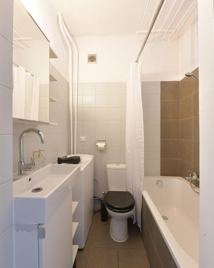 Wilcza 3 - Apartament Dla 4 Osob - 260M Do Ambasady Usa - Duzy Balkon Od Strony Dziedzinca - Wifi - Good Apartments Warsaw Exterior photo